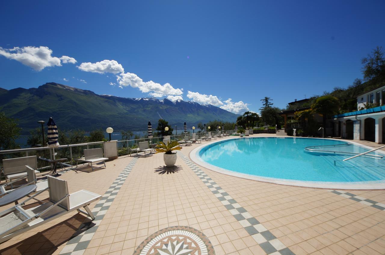 Hotel Riviera Panoramic Green Resort Limone sul Garda Exterior photo
