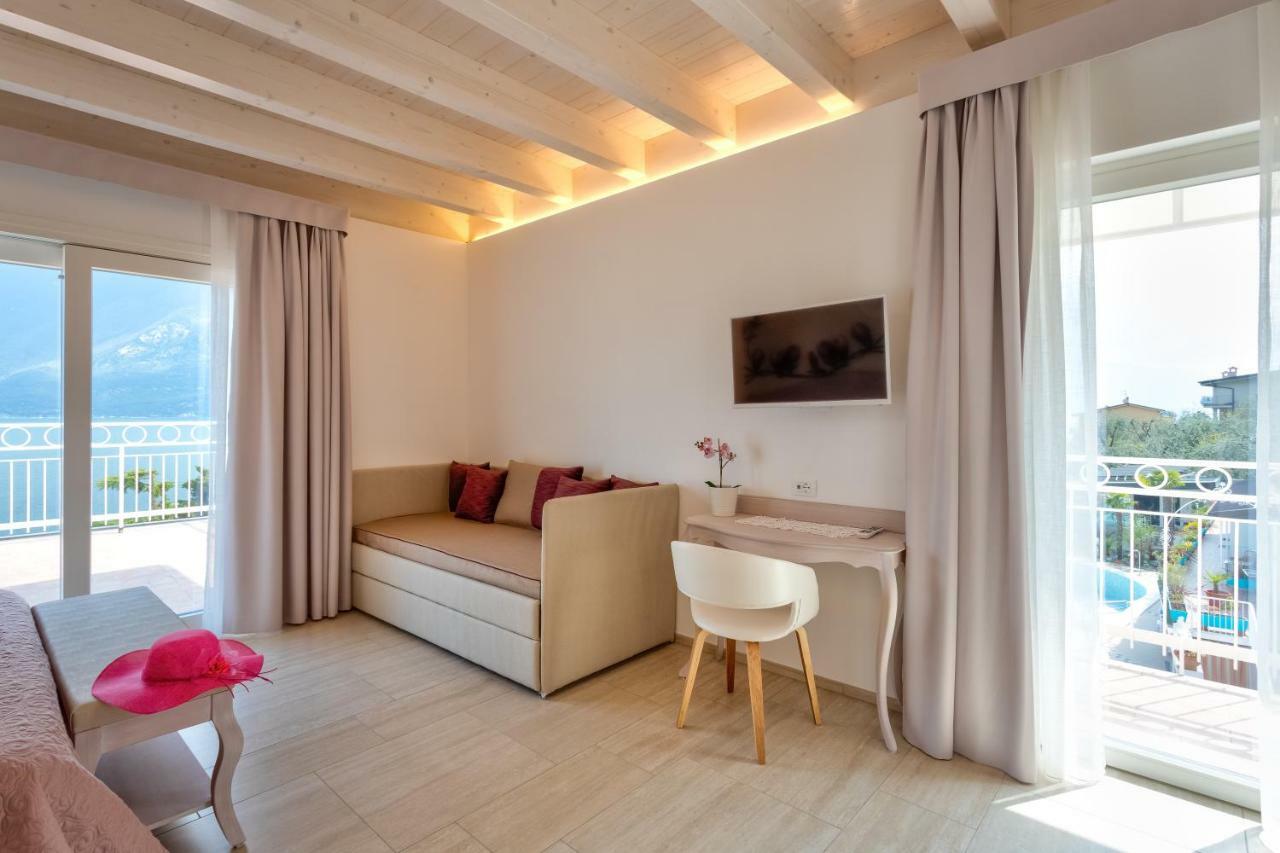Hotel Riviera Panoramic Green Resort Limone sul Garda Exterior photo